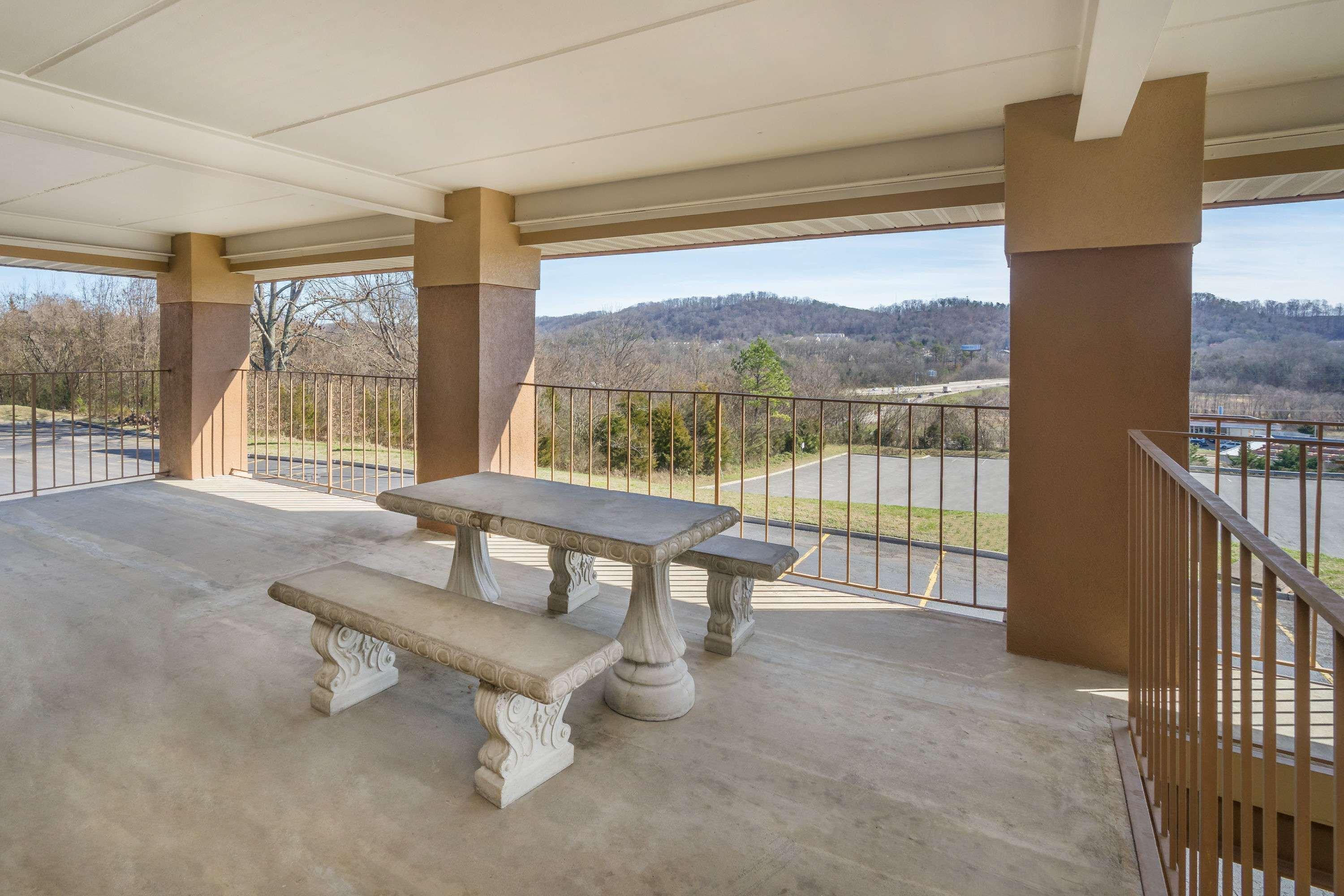 Super 8 By Wyndham Knoxville North/Powell Εξωτερικό φωτογραφία