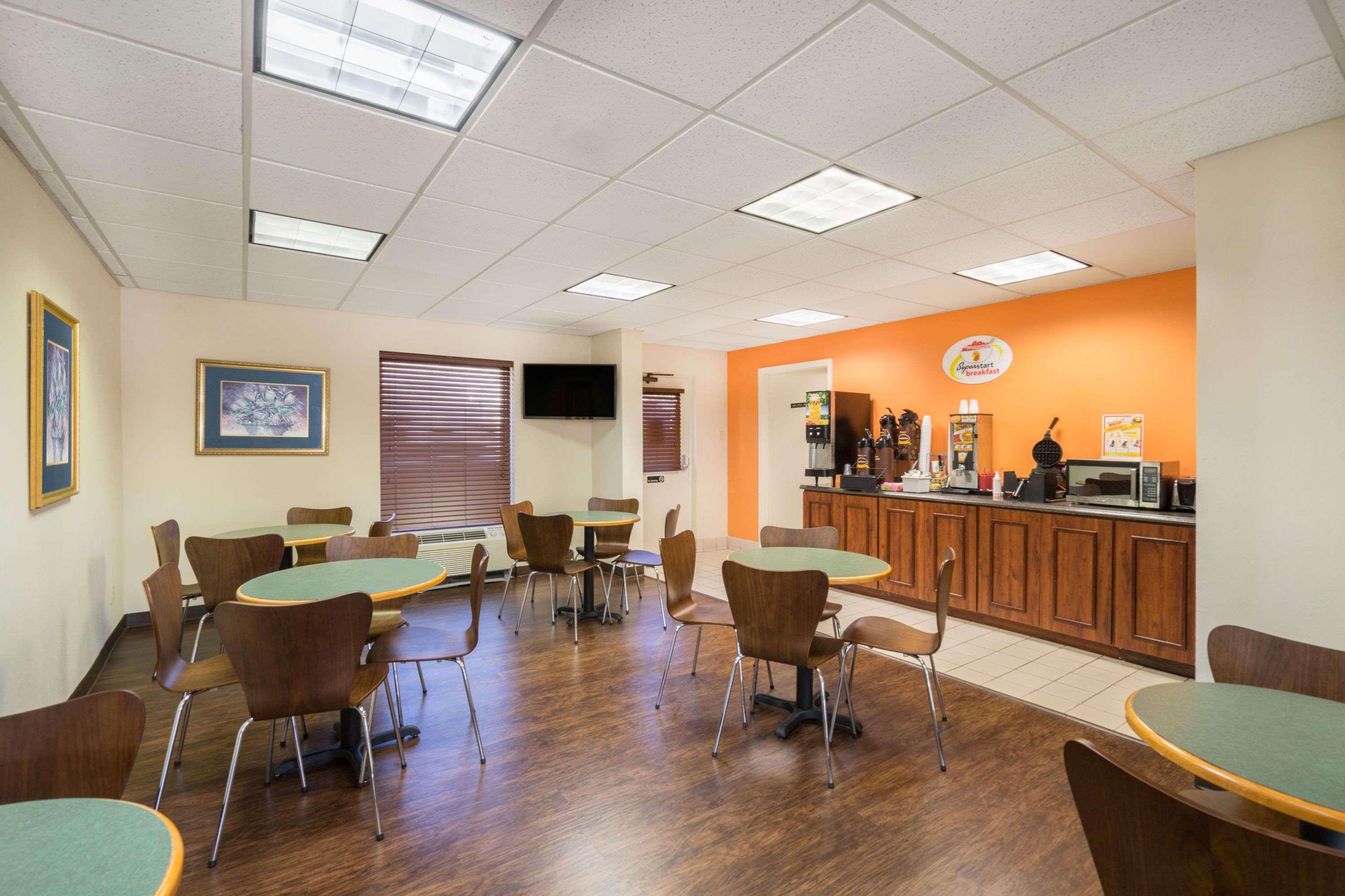 Super 8 By Wyndham Knoxville North/Powell Εξωτερικό φωτογραφία